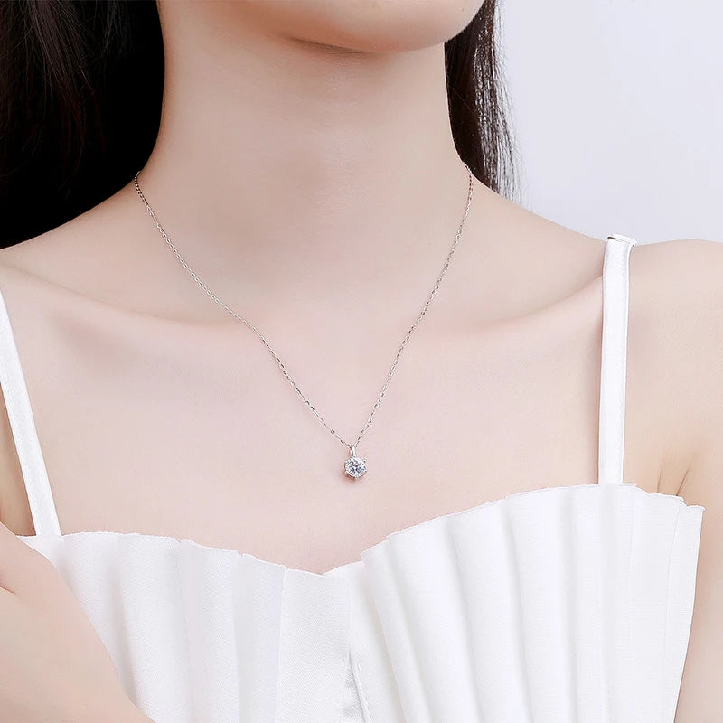 925 Sterling Silver Necklace Pendant 100% Real Moissanite For Women Fashion Clavicle Chain Necklaces Wedding Party Jewelry Gift