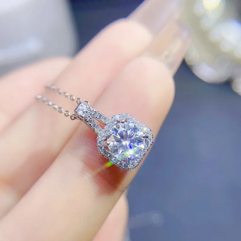 925 Sterling Silver Necklace Pendant 100% Real Moissanite For Women Fashion Clavicle Chain Necklaces Wedding Party Jewelry Gift