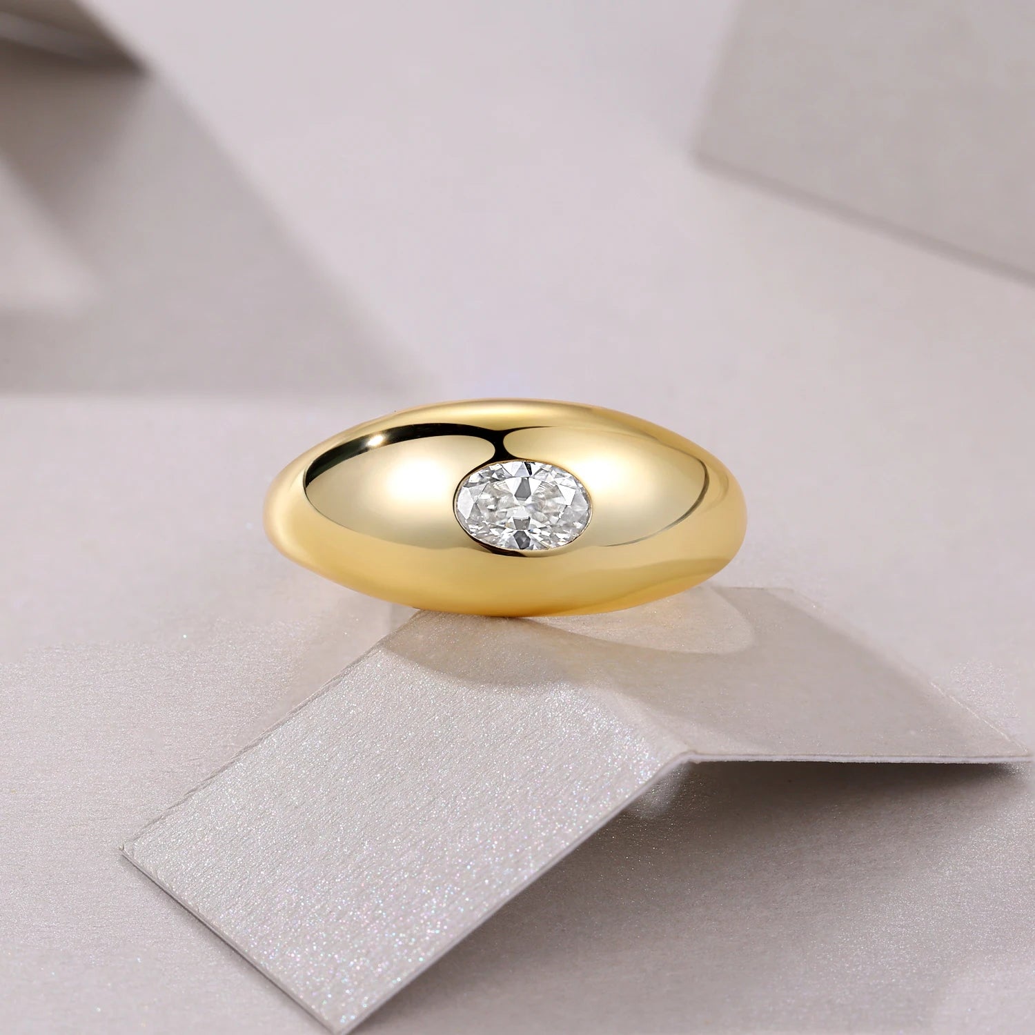 JIUZUAN Christmas Gift Moissanite Ring, 18K Gold Plated S925 Silver, Unique Oval Design, Hypoallergenic Jewelry for Women