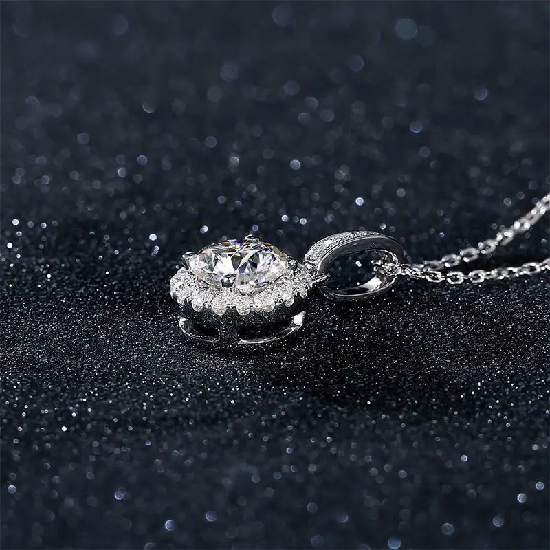 925 Sterling Silver Necklace Pendant 100% Real Moissanite For Women Fashion Clavicle Chain Necklaces Wedding Party Jewelry Gift