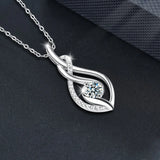 A 925 silver 0.5 carat moissanite classic casual fashion elegant versatile high quality men's and women's pendant necklace