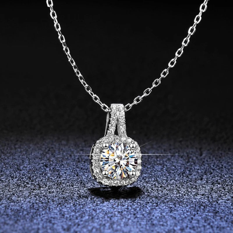 925 Sterling Silver Necklace Pendant 100% Real Moissanite For Women Fashion Clavicle Chain Necklaces Wedding Party Jewelry Gift