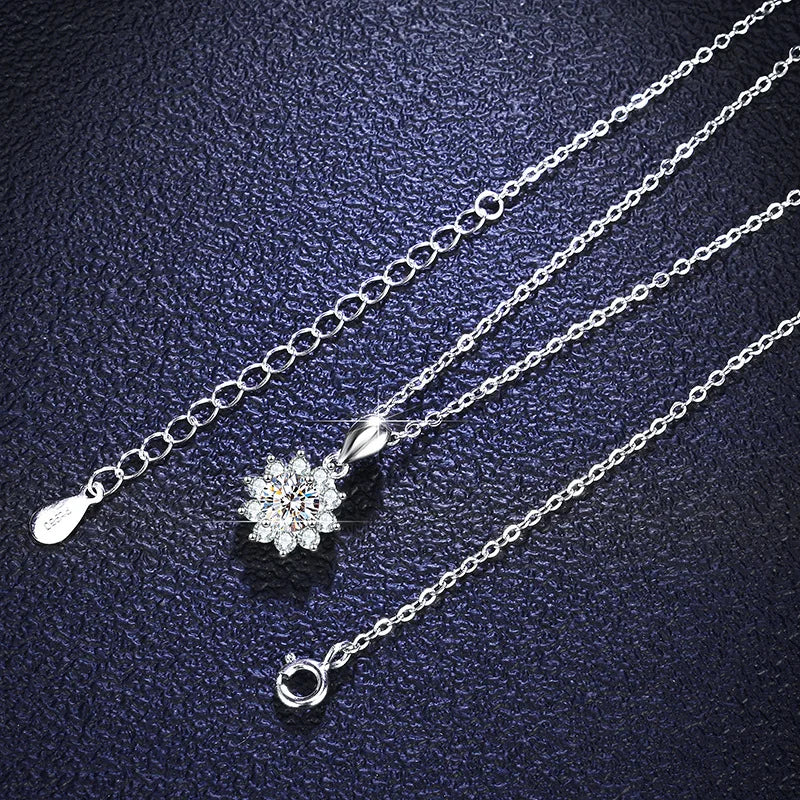 925 Sterling Silver Necklace Pendant 100% Real Moissanite For Women Fashion Clavicle Chain Necklaces Wedding Party Jewelry Gift