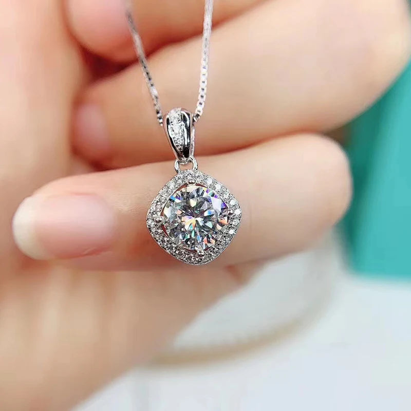 925 Sterling Silver Necklace Pendant 100% Real Moissanite For Women Fashion Clavicle Chain Necklaces Wedding Party Jewelry Gift