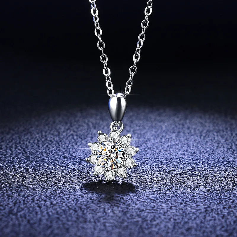 925 Sterling Silver Necklace Pendant 100% Real Moissanite For Women Fashion Clavicle Chain Necklaces Wedding Party Jewelry Gift