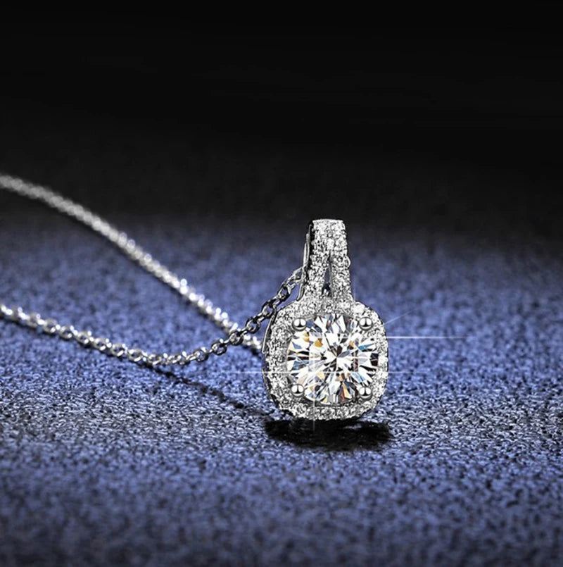 925 Sterling Silver Necklace Pendant 100% Real Moissanite For Women Fashion Clavicle Chain Necklaces Wedding Party Jewelry Gift