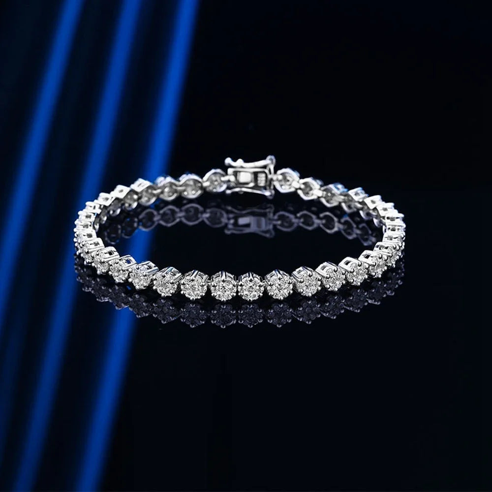 Light Luxury 925 Sterling Silver Crafted Moissanite Gemstone Bracelet for Women's Elegant Jewelry