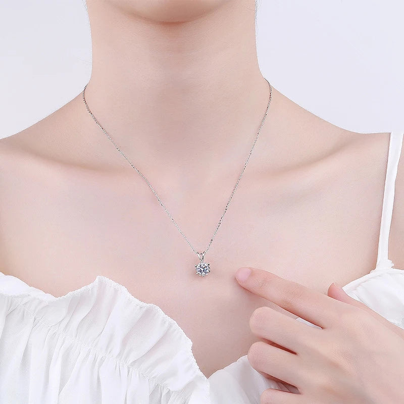 925 Sterling Silver Necklace Pendant 100% Real Moissanite For Women Fashion Clavicle Chain Necklaces Wedding Party Jewelry Gift