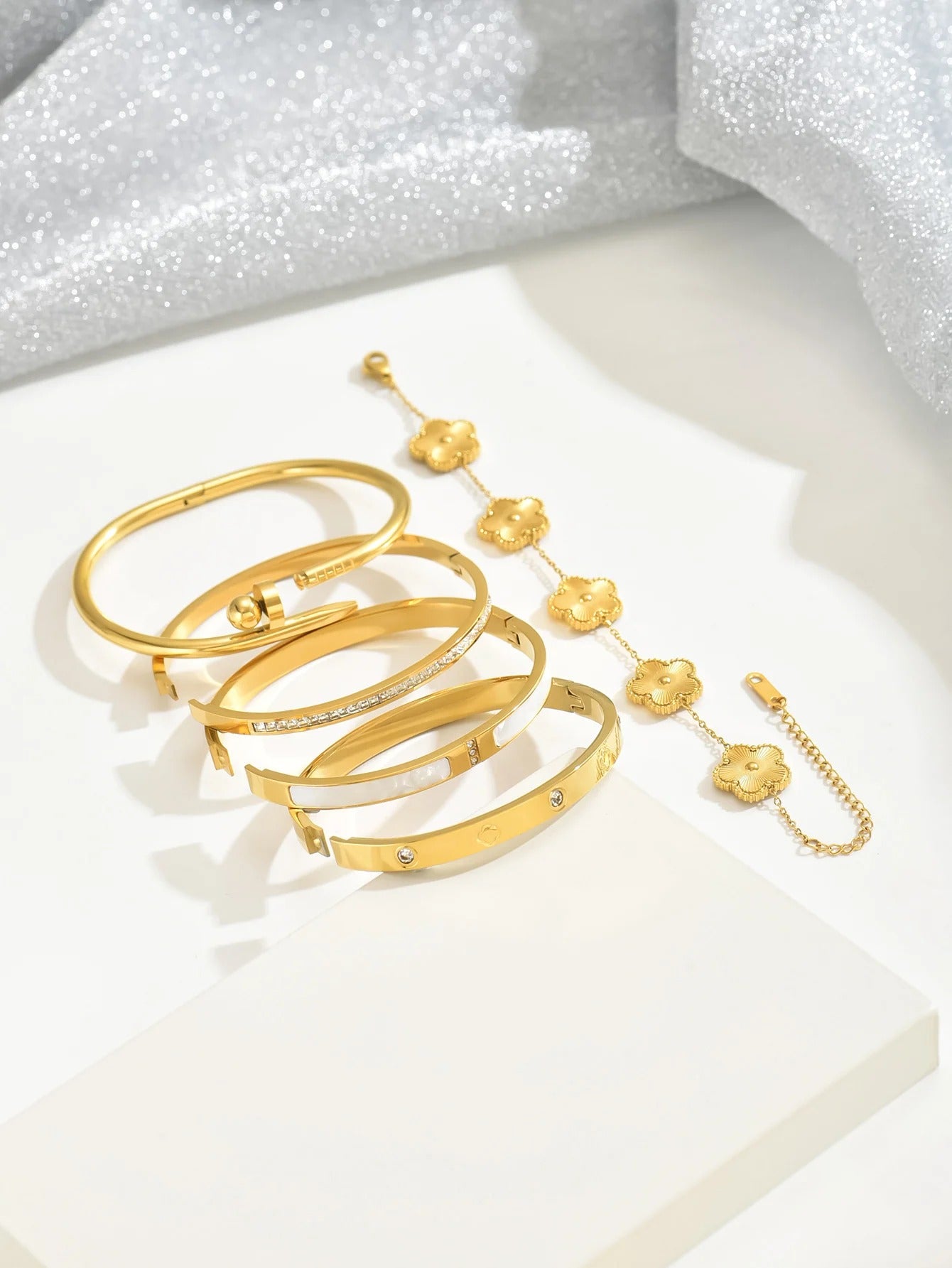 Stainless steel gold diamond set women's four-leaf clover bracelet